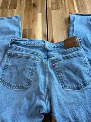 Levi’s Wedgie Straight Jeans 28x28 Light Wash Distressed High Rise thumbnail 7