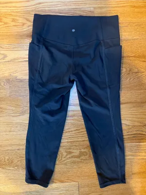 🌸Athleta Black Salutation Stash 7/8 Tight - XL thumbnail 5