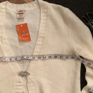 Faded glory NWT size large beautiful cream cardigan with jeweled clasp thumbnail 6