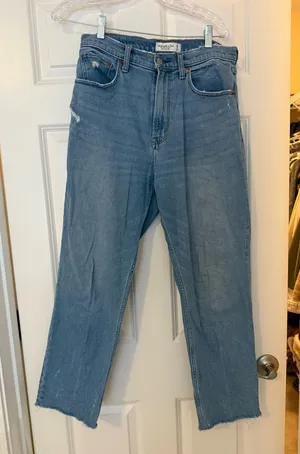 Abercrombie Curve Love Ultra High-Rise Straight Jeans thumbnail 1
