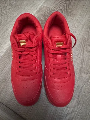 Fila Ruby Red Gold Sneakers Women’s Size 9 Low Top Athletic Shoes thumbnail 1
