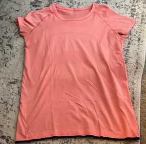 Lululemon Swiftly Tech thumbnail 1