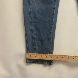 Halara Large Petite Tapered Leg Jeans Light Wash Zip Fly Stretch thumbnail 5