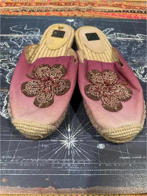 White House Black Market Floral Beaded Ombre Espadrilles – Pink Sunset – Size 7 thumbnail 2