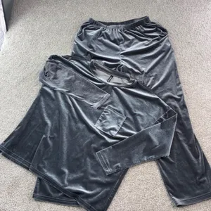 Pinstory Womens L Velour Lounge Set Grey‎ Sleepwear Soft Comfortable Cozy Casual thumbnail 1