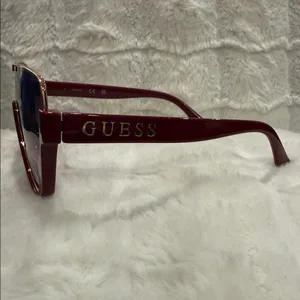 *NWOT* GUESS | Aviator Shield | Dark Pink/Plum & Rose Gold | Sunglasses thumbnail 3