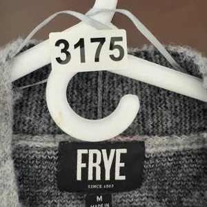 3175 | Frye Cardigan Sweater Women M Gray Aztec Open Front Pockets Southwestern thumbnail 9
