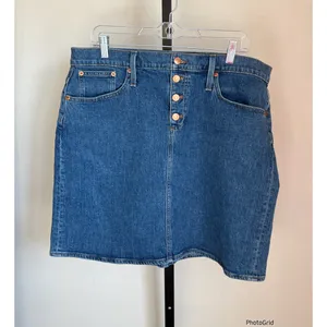 J.Crew Button Front Denim Jean Mini Skirt Size 32 Classic Minimalist Spring thumbnail 2