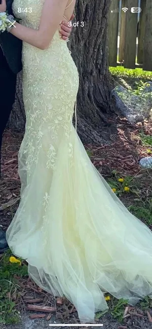 Yellow Prom Dress Size 2 thumbnail 3