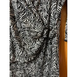 Vertigo Paris L Zebra Print Faux Wrap Mini Dress NWT V-Neck 3/4 Sleeve‎ Sheath thumbnail 3