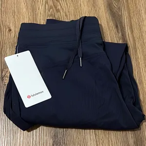 Lululemon Dance Studio Mid-Rise Pant JOGGER thumbnail 3