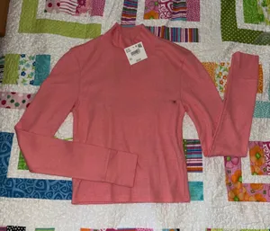 American Eagle Pink Turtleneck thumbnail 1