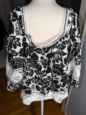 Rachel Zoe Black and White Floral Square-Neck Blouse thumbnail 7