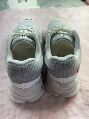 On Running White Cloudrunner Women's Athletic Shoes c129 Size undefined thumbnail 4