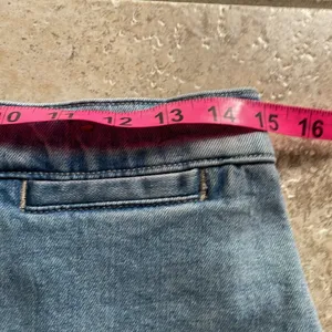 Madewell The Emmett Wide-Leg Crop Jean thumbnail 14