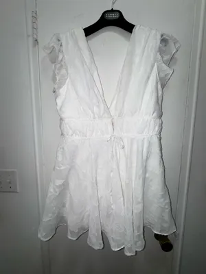 NWT Lulus All About The Flowers White Burnout Floral Ruffled Romper XL thumbnail 6