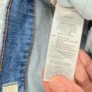 Madewell Kick Out Crop Jeans in Cherryville Blue Wash Size‎ 26 Tall Minimalist thumbnail 5