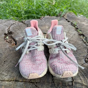 Adidas Ultraboost Women’s Running Shoes size 7 thumbnail 2