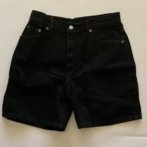 Levi's Classic Black Denim Shorts (243) thumbnail 1