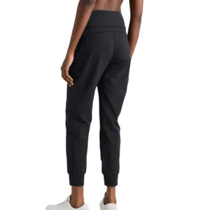 NWT Quince Whistler Mid Rise Thermal Joggers in Black Womens Size Medium thumbnail 3