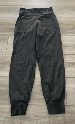 Lululemon Align Dark Gray Elastic Cuffed Nulu Joggers Size 4‎ thumbnail 1