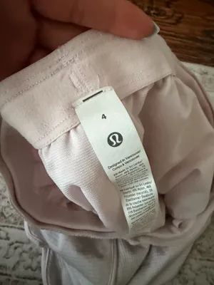Lululemon Shorts thumbnail 3