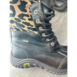 UGG Boots Womens Size 6 Adirondack Leopard Brown Rare Unique Animal Print thumbnail 2