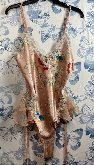 Victoria’s Secret Floral Lace Trim Bodysuit Sz M thumbnail 1