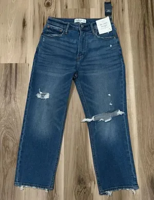 NEW Abercrombie and Fitch Ankle Straight Ultra High Rise Jeans Women’s 4S/27 thumbnail 1