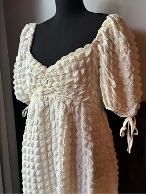 Endless Rose Ivory Puff-Sleeve Textured Maxi Dress medium euc thumbnail 3