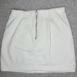 Hollister Corduroy Mini Skirt 🤎 Fall Must-Have! thumbnail 6