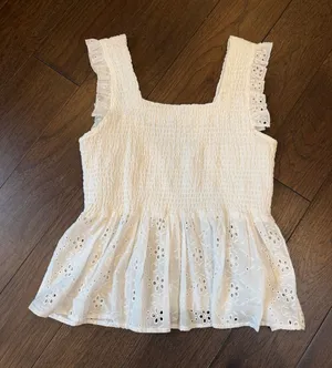 Isa & Ella Women’s White Eyelet Ruffle Peplum Tank Top Size Large - C73-035 thumbnail 1