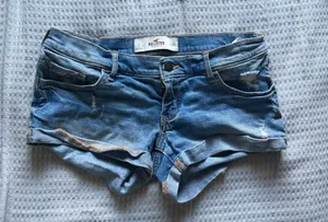 Hollister Shorts Low-Rise thumbnail 1