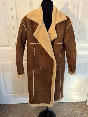 Pretty Little Things/ Boohoo Faux Thick shearling weighted Jacket! Deep pockets thumbnail 2
