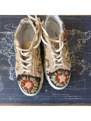 Free People “Catch Me If You Can” Crochet Sneakers – Size 38/8 thumbnail 4