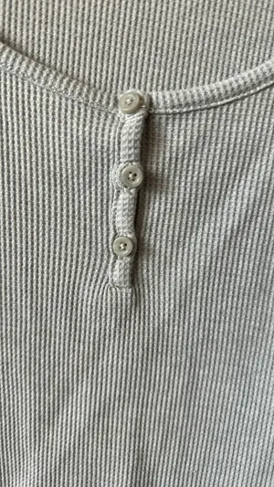 Banana Republic Henley thumbnail 3
