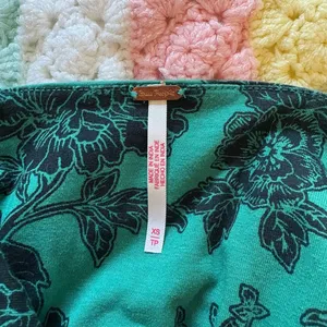 Free People Camisole Size XS Green Black Floral Print Tank Top thumbnail 5