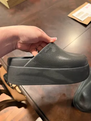 Dylan Crocs Clogs thumbnail 3