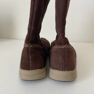 EUC |‎ Easy Spirit women’s brown suede boots — size 8 thumbnail 3