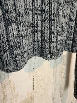 Urban Outfitters Women’s M/M Gray Chunky Knit Cropped Cowl Neck Sweater thumbnail 10