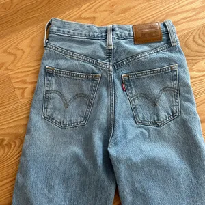 Levi’s Women's Jeans thumbnail 6