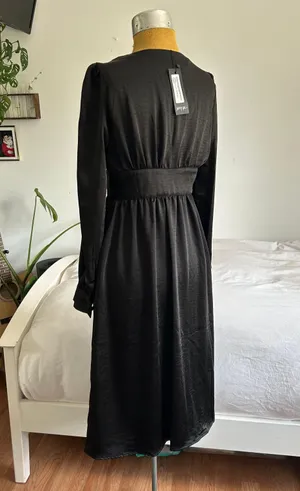 Nasty Gal Just a Touch of Your Love Satin Midi Dress in Black thumbnail 5