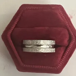 &merci Stainless Steel Silver w/ Beveled Design & Shimmer Finish 6mm Band Size 6 NWT thumbnail 2