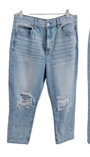✨American Eagle AE Destroyed Mom Jeans✨ thumbnail 1