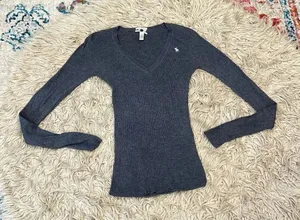 Vintage Y2K Abercrombie & Fitch ribbed v neck shirt size medium thumbnail 1