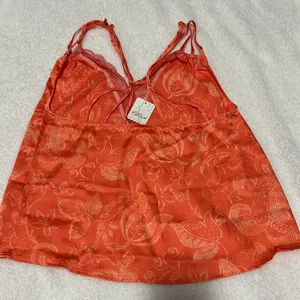 Off The Coast Cami Color: Coral floral print Size M NWT thumbnail 6