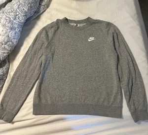 Nike Crewneck thumbnail 1