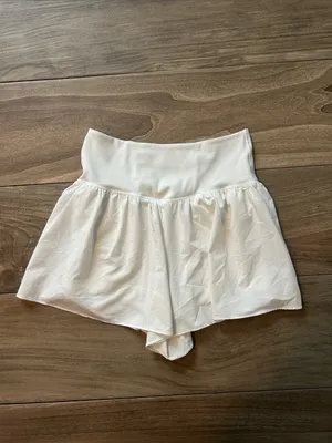 OFFLINE By Aerie Real Me Crossover Flowy Short White High-Waist thumbnail 8