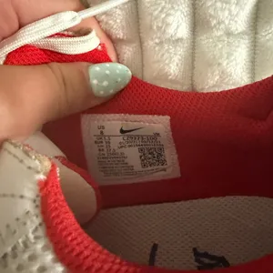 Nike Air Max White and Red Shoes thumbnail 5
