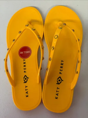 New sz 7 Katy Perry Yellow Studded Jelly Flip Flops gold smell me thumbnail 1